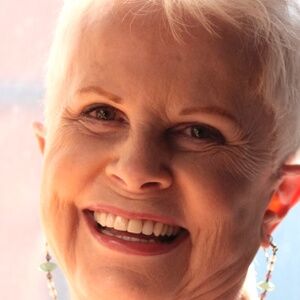 Meet your Posher, Suzanne